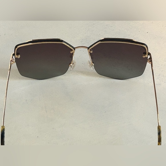 BREE - GOLD + BROWN GRADIENT + POLARIZED SUNGLASSES - Picture 8 of 11